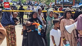 VIDEO: 135 Pengungsi Rohingya Luntang-lantung Ditolak Warga