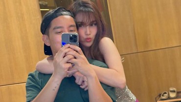 Panggil Sayang, 7 Potret Ayu Ting Ting Peluk Mesra Boy William Bikin Baper