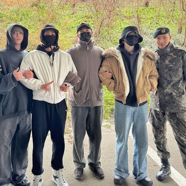 Rayakan Jin Keluar Wamil, Member BTS Lain Ambil Cuti