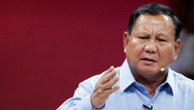 Cuaca Buruk, Pesawat Rombongan Prabowo Balik Lagi ke Bandara SIM Aceh