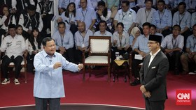 Anies Balas Serangan di Debat: Pak Prabowo Tidak Tahan Jadi Oposisi