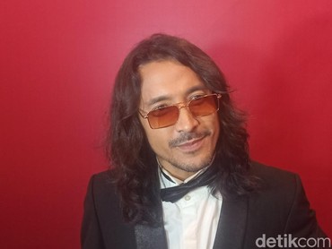 Alasan Ello Ogah Bawakan Lagu Dewa 19: Nggak...