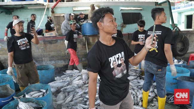 FOTO: Gibran ke Muara Baru Janji Permudah Regulasi Buat Nelayan