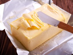Masak Pakai Mentega, Ikuti Tips Ini Agar Masakan Tak Gosong