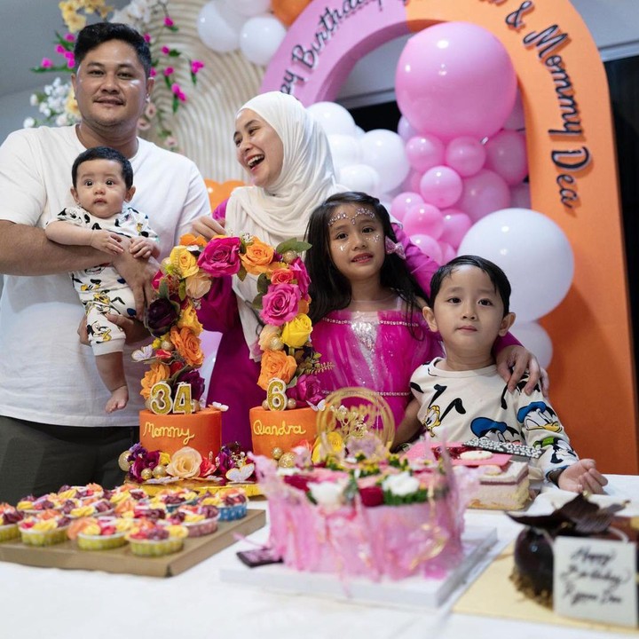 <p>Di tahun ini, Qiandra sudah genap berusia 6 tahun. Melihat dari laman Instagram Dea, Qiandra sangat menyukai hal-hal bernuansa <em>princess</em> dan peri, lho. (Foto: Instagram: @ryana_dea)</p>
