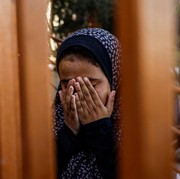 Bukan Armor, Ini Baju untuk Shalat yang Dipakai Perempuan Palestina di Gaza untuk Melindungi Dirinya