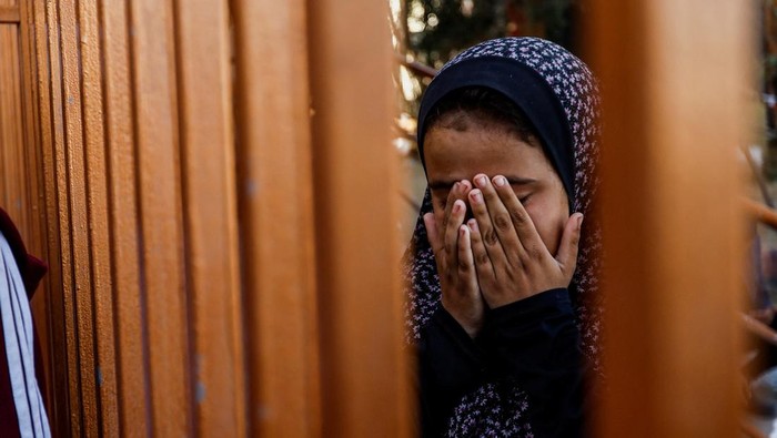 Bukan Armor, Ini Baju untuk Shalat yang Dipakai Perempuan Palestina di Gaza untuk Melindungi Dirinya