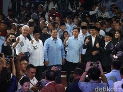 Outfit Debat: AMIN Jas, Prabowo-Gibran Jaket Biru, Ganjar-Mahfud Varsity Jacket