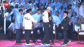 VIDEO: Keakraban Tiga Paslon Jelang Debat Pertama Pilpres 2024