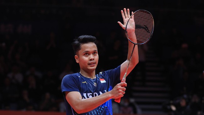 Anthony Ginting berhasil mengalahkan Shi Yuqi dengan skor 11-21, 21-7, 21-17. Ginting mengaku berhasil tampil lebih tenang usai kalah telak di gim pertama.