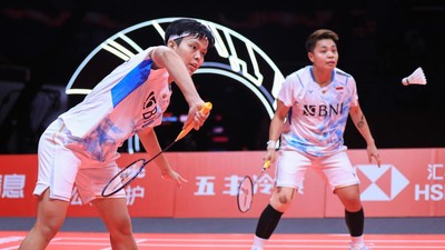 Apriyani Rahayu/Siti Fadia Silva Ramadhanti menelan kekalahan dari wakil China, Chen Qing Chen/Jia Yi Fan di BWF World Tour Finals 2023.