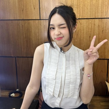 Karier Tengah Melambung, Eca Aura Diminta Promosikan Bisnis Ayah