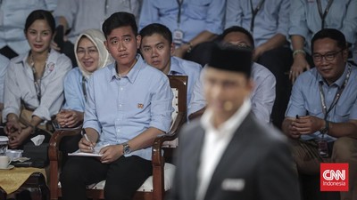 Debat Cawapres: Pemaparan Visi-Misi Dimulai dari Gibran KPU menyatakan debat Cawapres pada Jumat (22/12), akan dimulai dengan pemaparan visi-misi dan program oleh cawapres nomor urut 2, Gibran Rakabuming Raka.