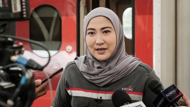 KCIC merespons pernyataan WIKA bahwa Proyek Whoosh sudah merugikan BUMN itu dengan menyebut itu kereta cepat dibangun untuk kemajuan.