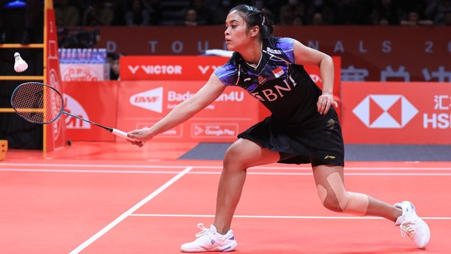 Gregoria Mariska Tunjung menelan kekalahan dari Tai Tzu Ying di laga pertama BWF World Tour Finals. Gregoria mengaku kurang tenang dalam laga tersebut.