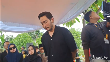 Jeje Ungkap Alasan Syahnaz Tak Hadiri Pemakaman Ibunda