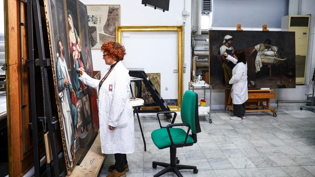 FOTO: Museum Vatikan Bagikan Detail Tersembunyi Temuan Pemulih Seni