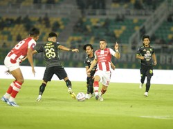 Gol Sho Yamamoto ke Gawang Mantan, Persebaya Vs Persis Solo Berakhir 1-1