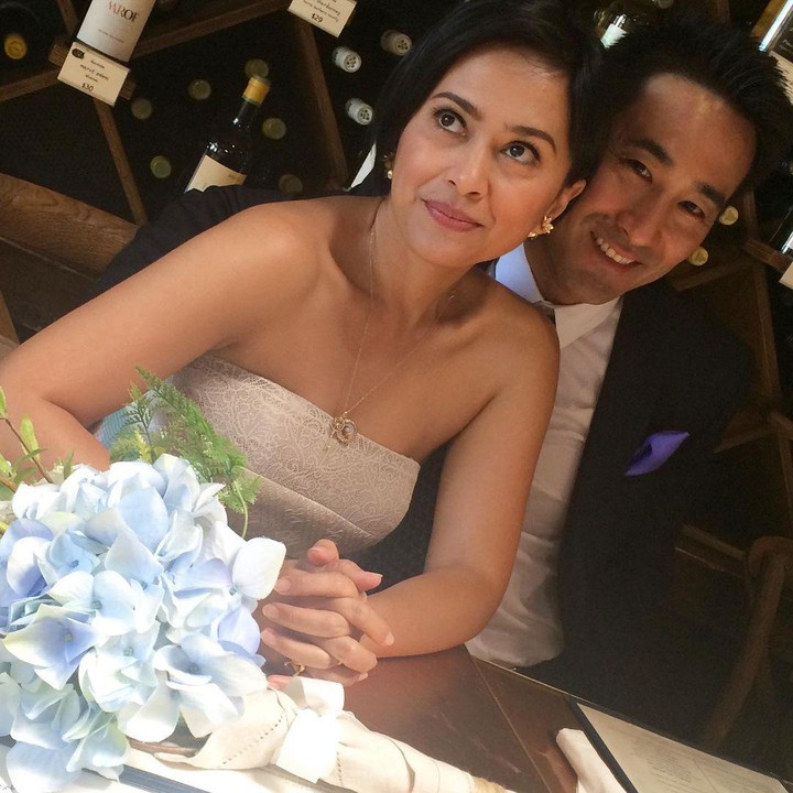 <p>Perempuan 41 tahun ini dinikahi seorang pria bernama Neil Furuno. Keduanya melangsungkan pernikahan di Los Angeles, Amerika Serikat, pada 6 Maret 2015. (Foto: Instagram @sarsehshoku)<br /><br /><br /></p>