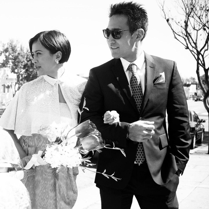 <p>Sarah Sechan dinikahi seorang pria bernama Neil Furuno. Keduanya melangsungkan pernikahan di Los Angeles, Amerika Serikat, pada 6 Maret 2015. (Foto: Instagram @sarsehshoku)</p>