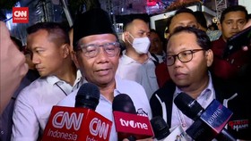 VIDEO: Prabowo Sindir HAM Masa Lalu, Mahfud: Saya Dapat Pujian PBB
