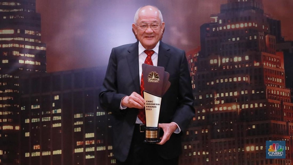 Haji Isam Resmi Akuisisi 10 Miliar Saham Bayan