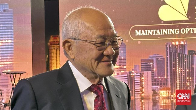 Low Tuck Kwong menghibahkan 22 persen atau 7.333.333.700 saham di perusahaan miliknya Bayan Resources kepada sang anak, Elaine Low. Nilainya; Rp123 triliun.