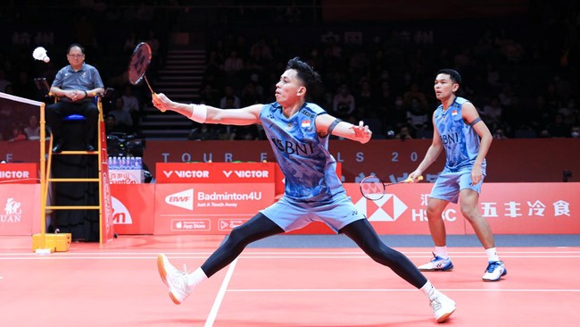 Fajar Alfian/Muhammad Rian Ardianto kalah dari Kang Min Hyuk/Seo Seung Jae pada laga terakhir fase grup BWF World Tour Finals 2023.