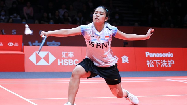 Tunggal putri Indonesia Gregoria Mariska Tunjung menang atas pemain Amerika Serikat Beiwen Zhang di babak 16 besar kejuaraan badminton All England 2024.