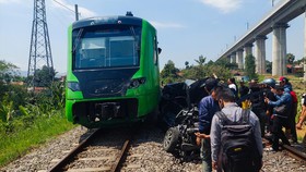 Kereta Feeder Whoosh Tabrak Mobil di Bandung Tewaskan Empat Orang