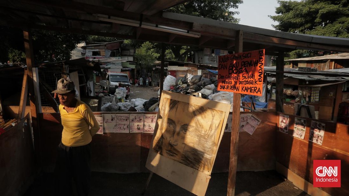 FOTO: Pameran Lukisan di Kampung Pemulung dan Kuburan