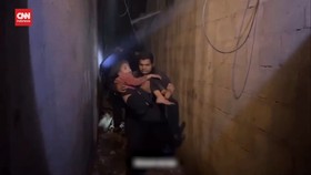VIDEO: Serangan Udara Israel Hantam Rumah di Rafah