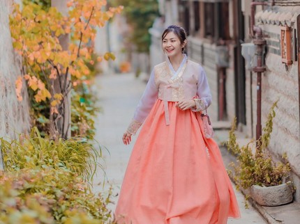 Potret Cantik Tyara Renata Mantan Pramugari Istri Surya Insomnia, Cantik Glowing di Usia 37 Th