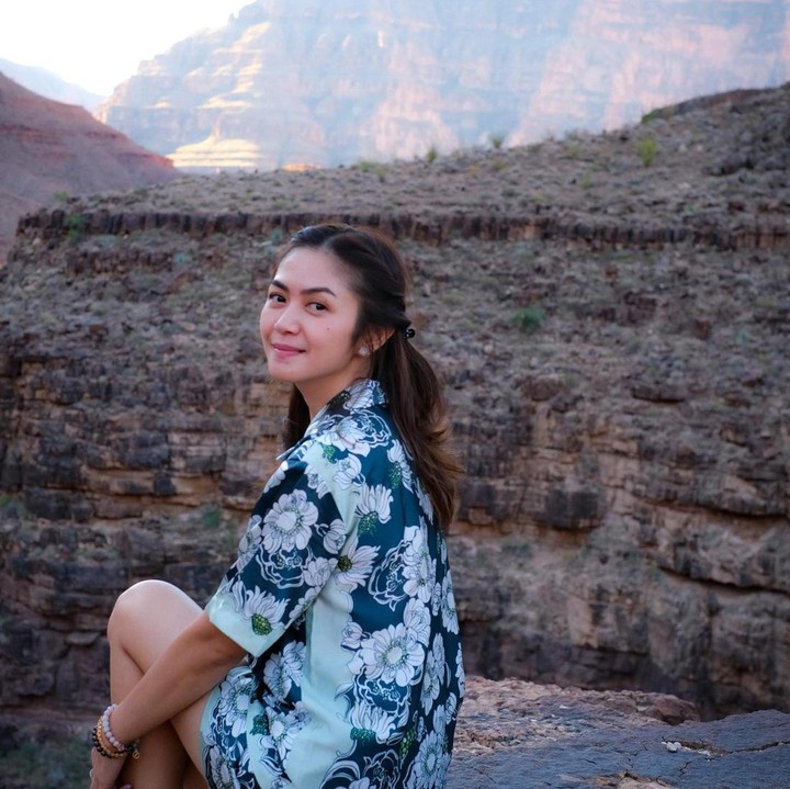 <p>Tyara Renata merupakan perempuan kelahiran Bandung, 11 Desember 1986. Ia saat ini sudah berusia 37 tahun, Bunda. (Foto: Instagram @tyararenata @suryainsomnia)</p>