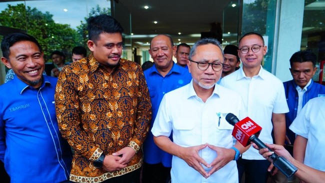 Ketum PAN, Zulkifli Hasan menilai Bobby Nasution punya potensi untuk memimpin Sumatera Utara, karenanya PAN siap mengusung Bobby maju di Pilgub Sumut 2024.