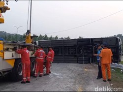 Total 12 Orang Tewas Kecelakaan Bus di Tol Cipali, 7 Terluka