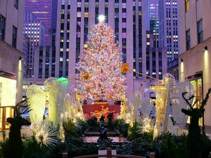 Kota Paling Meriah Rayakan Natal, Favorit Melihat Aurora