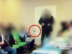 Video Aksi Gila Dewan Ukraina Ledakan Granat Saat Rapat