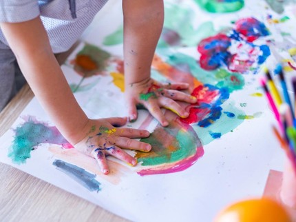 Finger Painting Banyak Manfaat untuk Anak, Simak Cara Membuatnya yang Aman