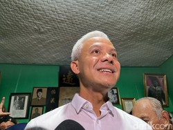 Ganjar Respons Rieke soal Bansos Jangan Diakui Punya Presiden