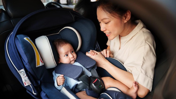 Ilustrasi Liburan Bersama Bayi