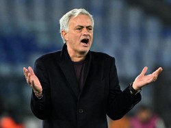 Roma Harus Lewat Play-off Liga Europa, Mourinho: Salah Kami Sendiri