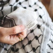 Mengenal Sejarah Hirbawi, Pabrik Kufiya Terakhir di Palestina yang Berdiri Sejak 1961