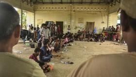 FOTO: Gelombang Pengungsi Rohingya Mendarat di Aceh Timur