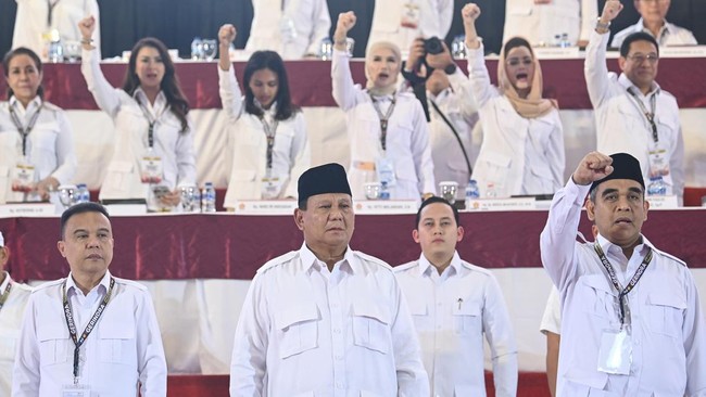 Ketua harian Gerindra memastikan berdasarkan proses diskusi yang telah dilalui, Prabowo akan tetap menjabat menteri pertahanan hingga akhir masa kabinet Jokowi.