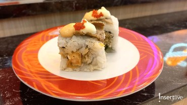 img-title Sensasi Makan Sushi ala Restoran Padang dengan Harga Bersahabat