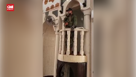 VIDEO: Viral Video Tentara Israel Lantunkan Doa Yahudi di Masjid Jenin
