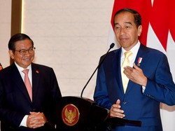 Pengakuan Jokowi Nyaman Pakai Dasi Kuning yang Disambut Baik Golkar