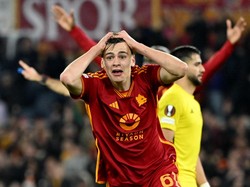 Jose Mourinho dan Hobi Mendebutkan Anak-anak Primavera Roma
