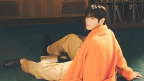 Taeyong NCT di Jakarta: Diikuti Anak Kucing, Naik JPO dan Warung Kerek